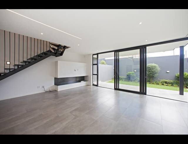 3 BEDROOM APARTMENT TO LET IN HYDE PARK